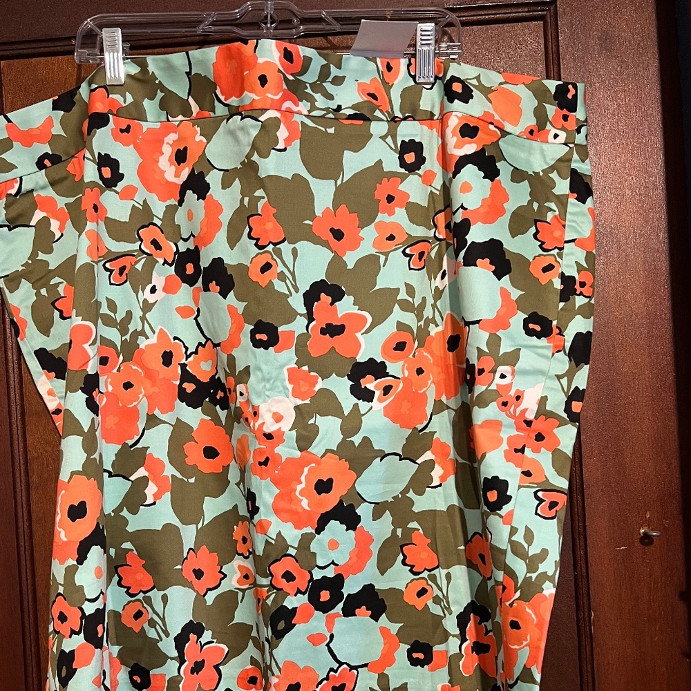 Lane Bryant Pencil Skirt 28W NWT